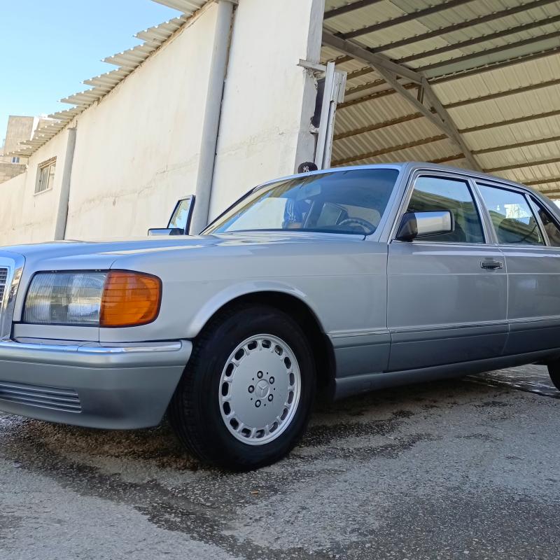 MERCEDES-BENZ W126 300SEL 1986