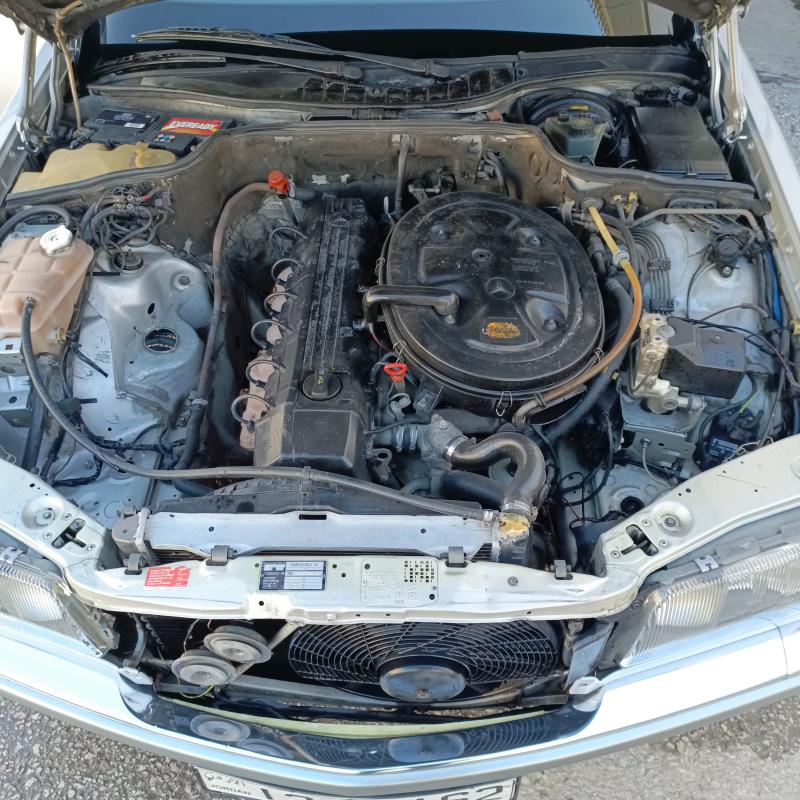 MERCEDES-BENZ W126 300SEL 1986