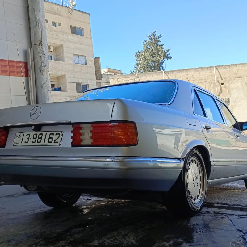 MERCEDES-BENZ W126 300SEL 1986