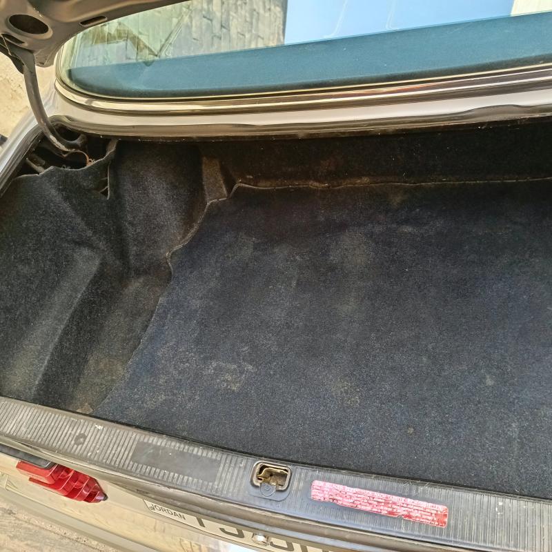 MERCEDES-BENZ W126 300SEL 1986