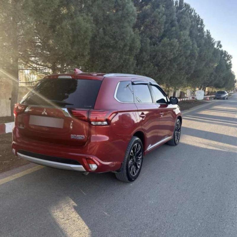Mitsubishi outlander phev 2018