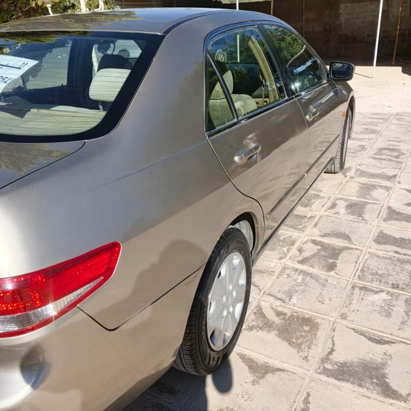  للبيع هوندا اكورد بنزين موديل 2003