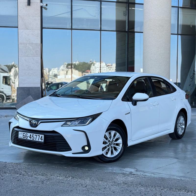 TOYOTA COROLA2022 HYBRIDتويوتا كورولا
