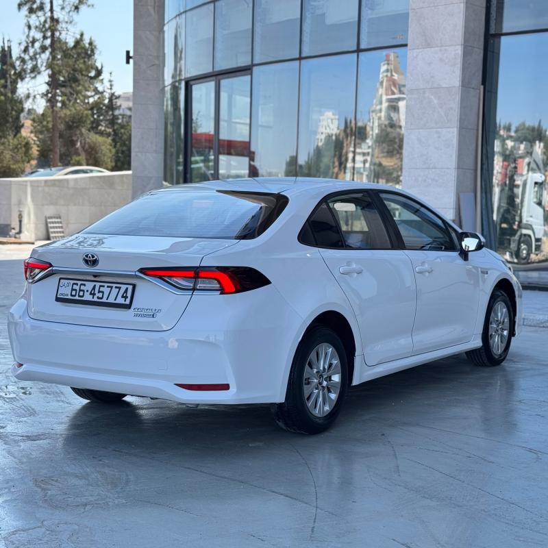 TOYOTA COROLA2022 HYBRIDتويوتا كورولا