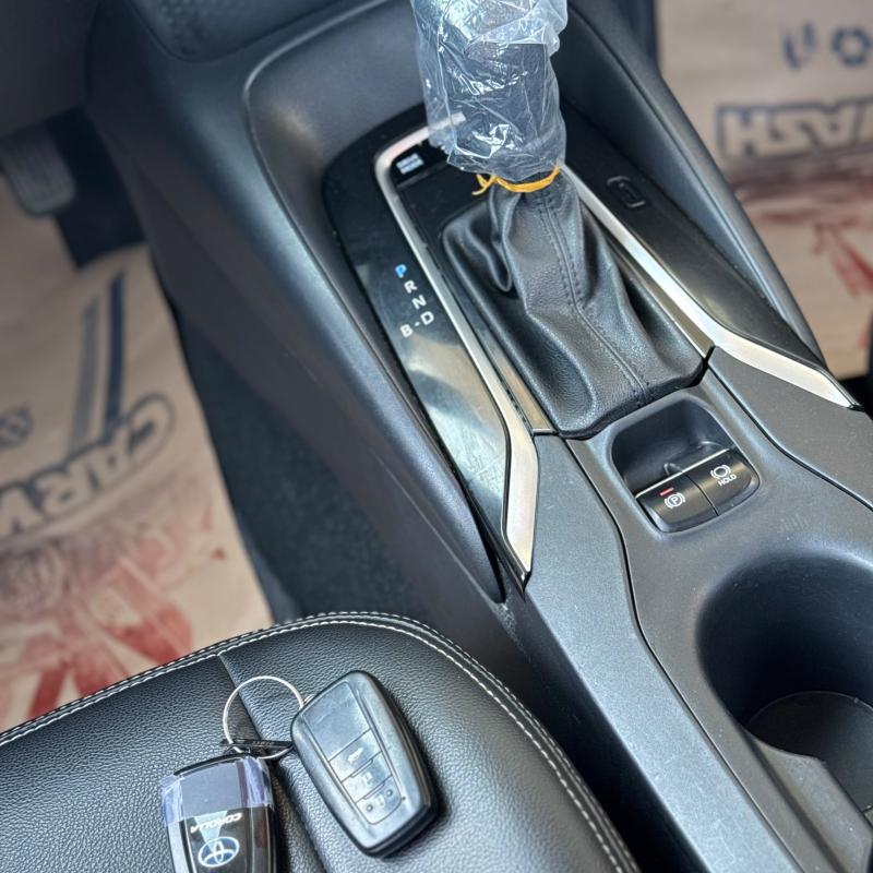TOYOTA COROLA2022 HYBRIDتويوتا كورولا