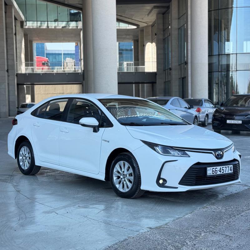 TOYOTA COROLA2022 HYBRIDتويوتا كورولا
