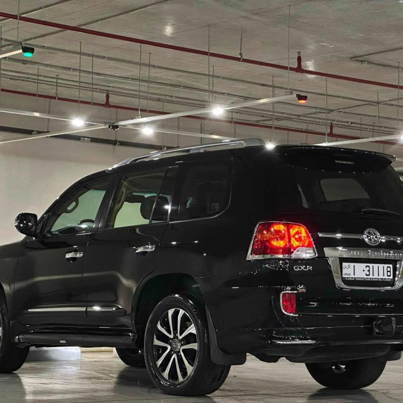 ‏Toyota لاندكروزر 2013